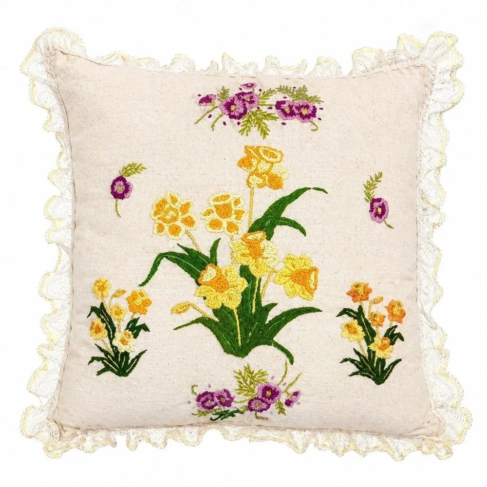 Vintage‎ Crewel Embroidered Floral Throw Pillow Lace Cottagecore